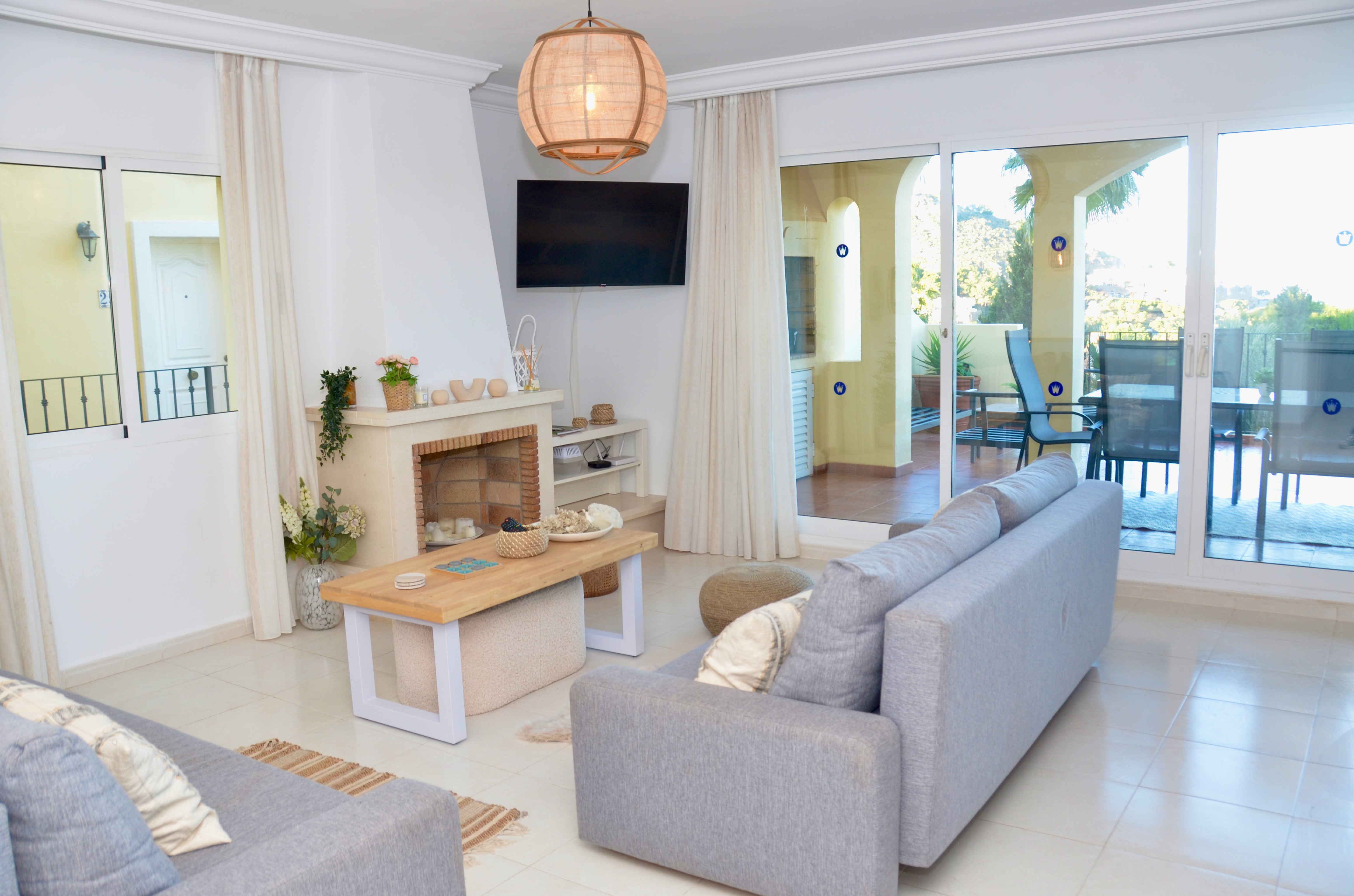 Los Olivos Apartment - Image 2